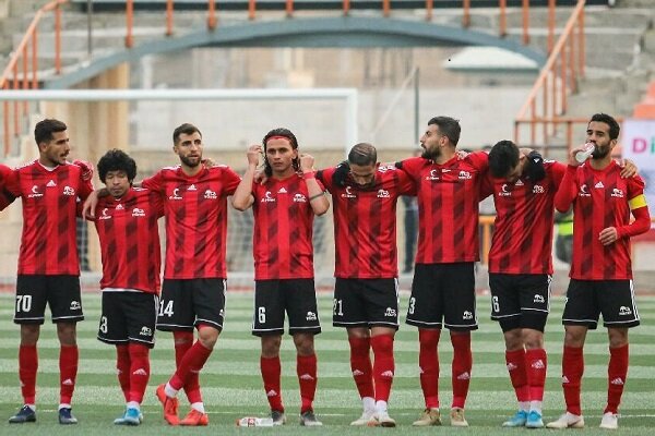 ۴ نفر از بازیکنان تراکتور مشکوک به کرونا هستند
