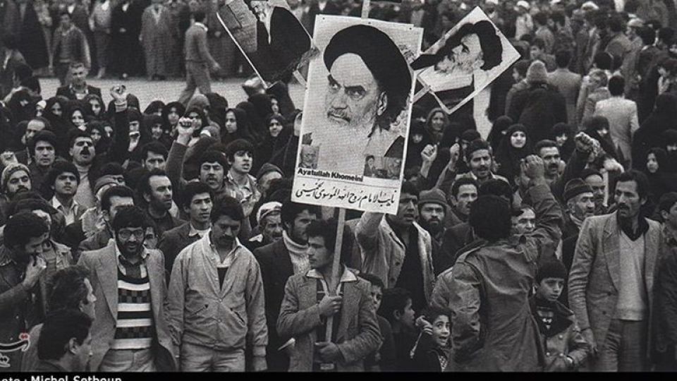 مروری بر پیروزی انقلاب اسلامی در کلام سردار سلیمانی + فیلم