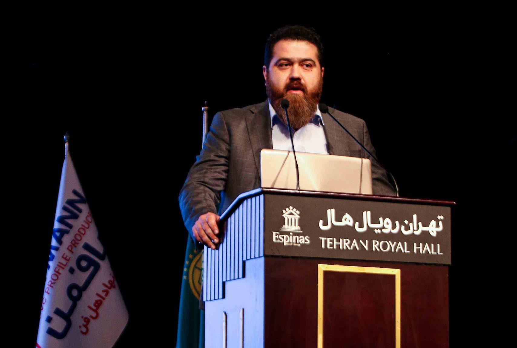 از گفتاردرمانی دوری کنیم و به عمل‌گرایی بپردازیم