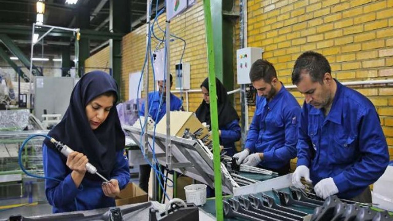 قراردادهای موقت کارگران بعد از چهار سال دائمی می‌ شود