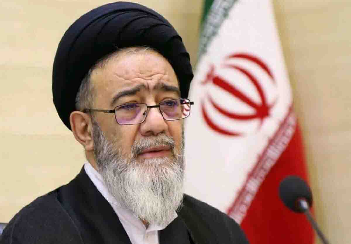 امام جمعه تبریز: دشمن آرامش اقتصادی کشور را مورد هدف قرار داده است
