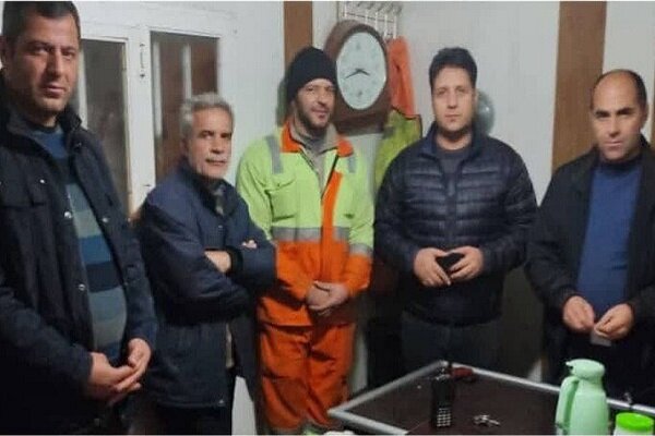 امانتداری پاکبان شهرداری منطقه ۸ تبریز با پیدا کردن چک ۶۰۰ میلیون تومانی
