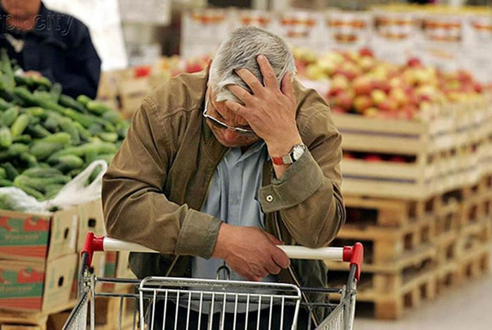 یک فعال کارگری: جمعیت زیر خط فقر مطلق به ۳۵ درصد رسیده است