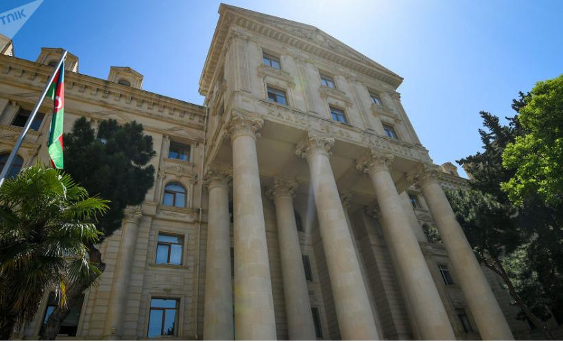 آذربایجان از شهروندانش خواست به ایران سفر نکنند