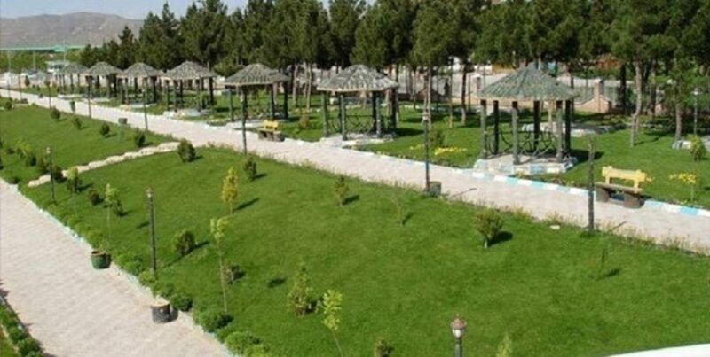 مسیر اتوبان غرب تبریز بستر مناسبی برای نهال‌کاری و ایجاد فضای سبز شهری است