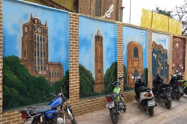 اجرای نقاشی دیواری اماکن گردشگری تبریز در پیاده راه پاساژ