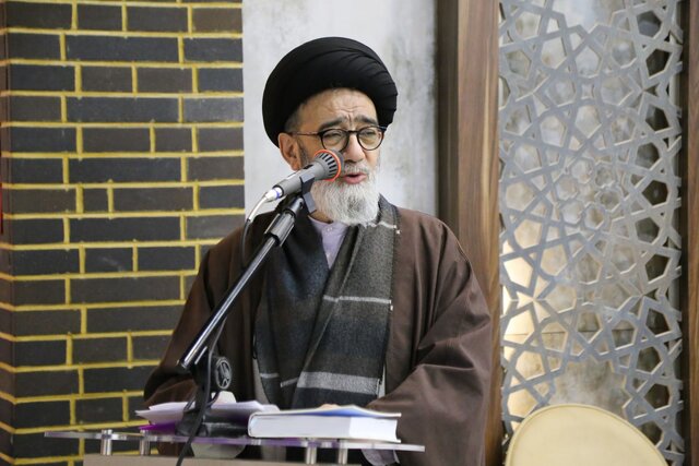 تاکید امام جمعه تبریز بر توجه به امور پرورشی در آموزش و پرورش
