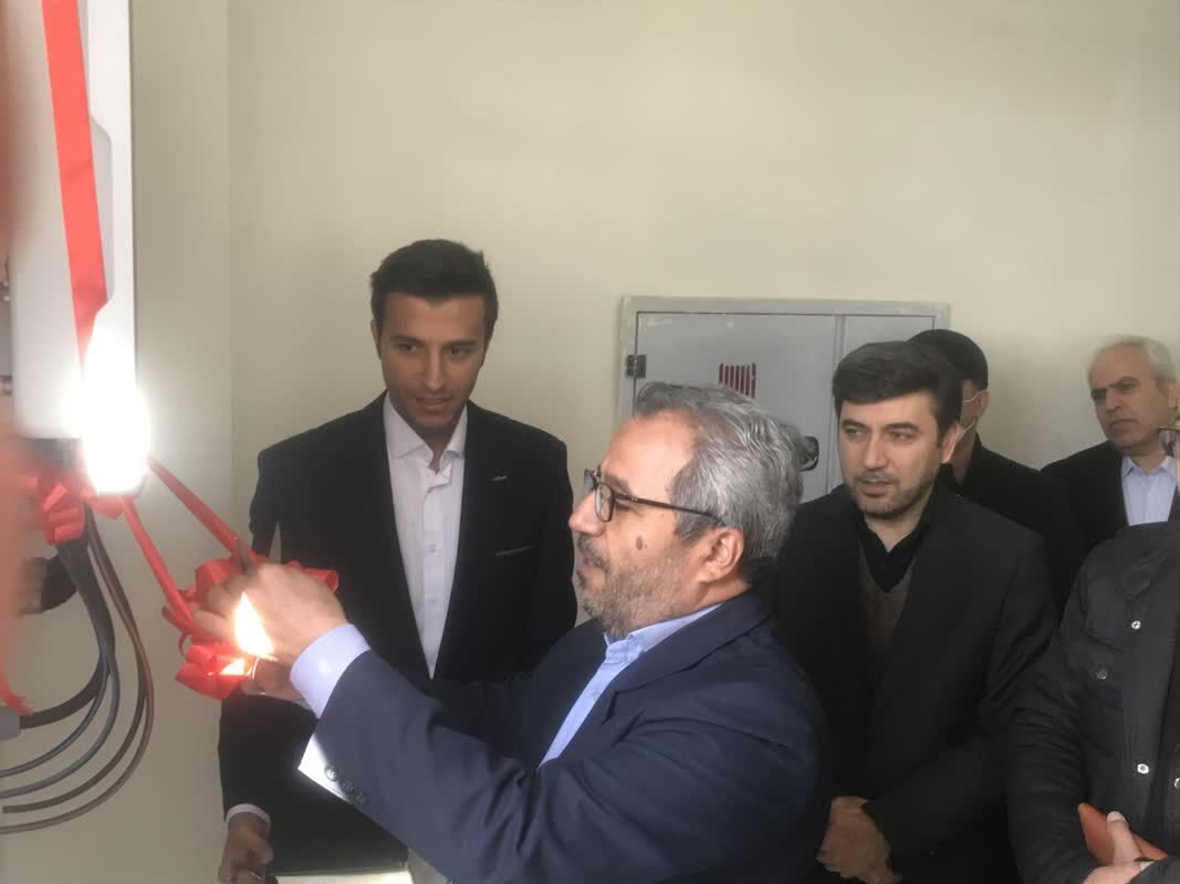 نیروگاه ۲۰ کیلووات خورشیدی در شهرک شهید سلیمانی تبریز به بهره‌برداری رسید