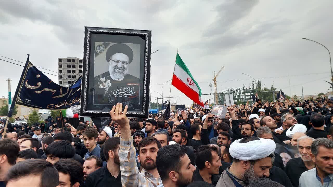 آغاز آیین وداع با پیکر پاک شهدای خدمت در بلوار پیامبر اعظم(ص) قم