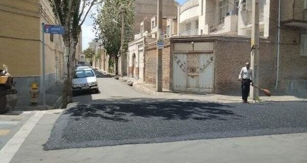آسفالت ریزی ۳۲۰ تنی شهرداری منطقه ۷ تبریز طی هفته گذشته