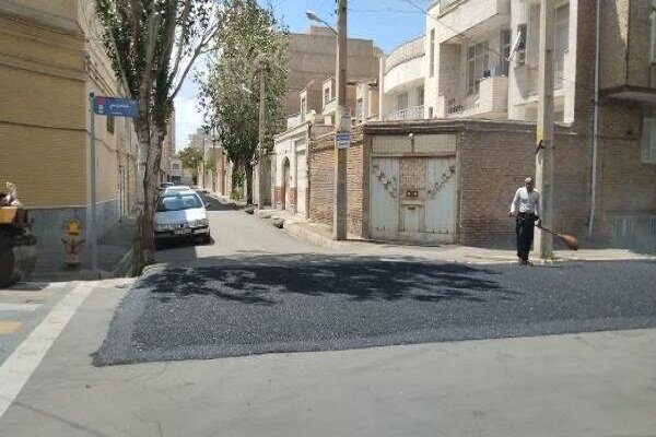آسفالت ریزی ۳۲۰ تنی شهرداری منطقه ۷ تبریز طی هفته گذشته