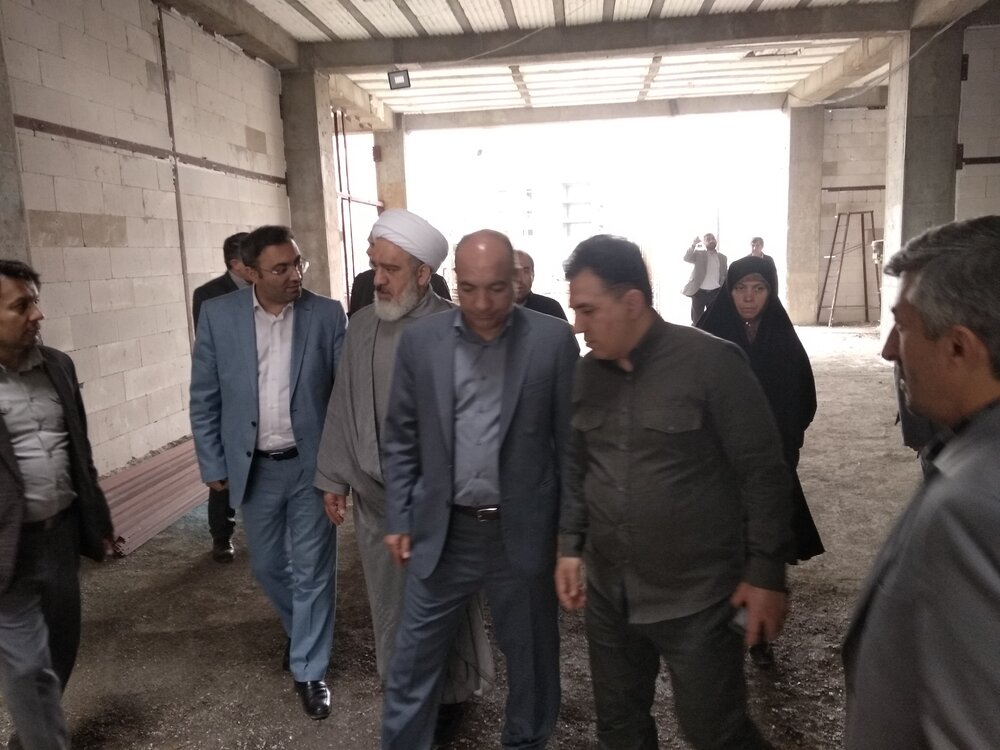 پیشرفت فیزیکی ۴۰ درصدی پروژه زائر سرای آذربایجان‌شرقی در مشهد/تابلو روزشمار پروژه نصب شد
