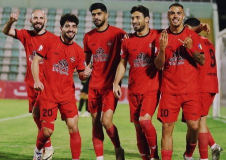تراکتور دچار «هم سطح پنداری» شده است