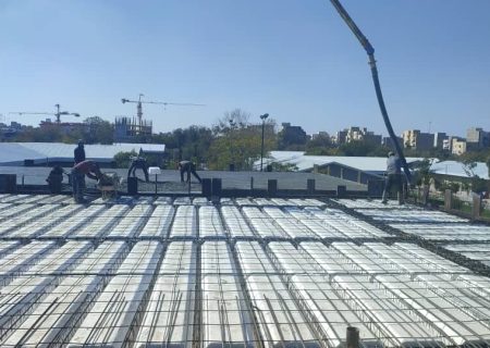 شروع عملیات بتن ریزی یال های غربی عمارت کلاه فرنگی در پارک باغشمال