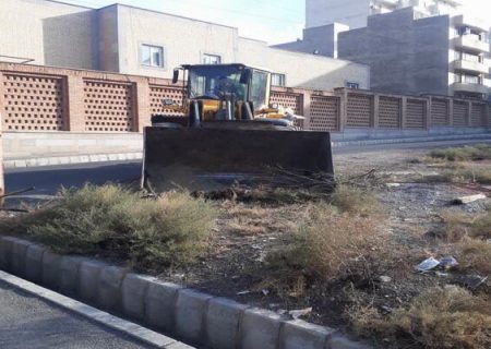 تسطیح و پاکسازی قطعات خالی شرق تبریز