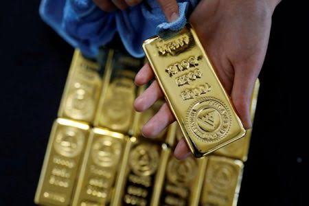 طلا در بازارهای جهانی پس رفت