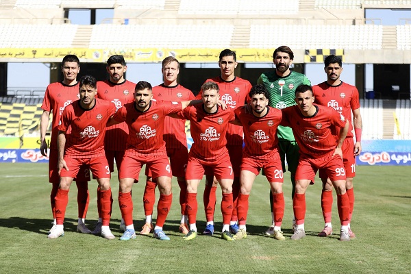شکست غیرمنتظره تراکتور در شیراز