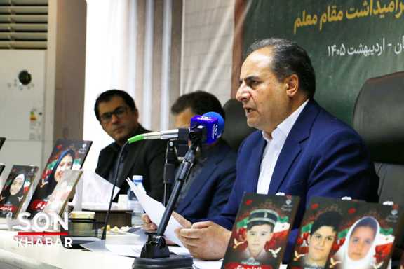 ۱۵ دانش‌آموز و ۳ معلم شهید آذربایجان شرقی سند حقانیت ما هستند