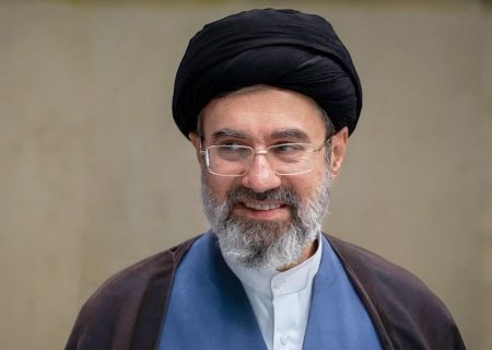 رهبر معظم انقلاب: فصل نوین خلیج فارس و تنگه هرمز در حال رقم خوردن است