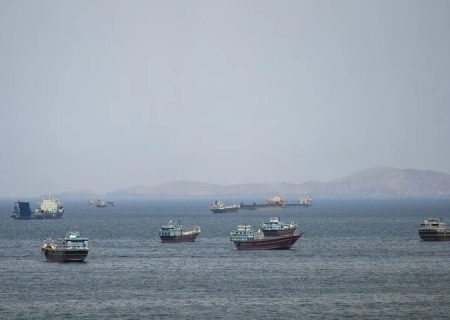 رئیس کمیسیون عمران: کشورهای متخاصم برای عبور از تنگه هرمز باید خسارت ایران را بپردازند
