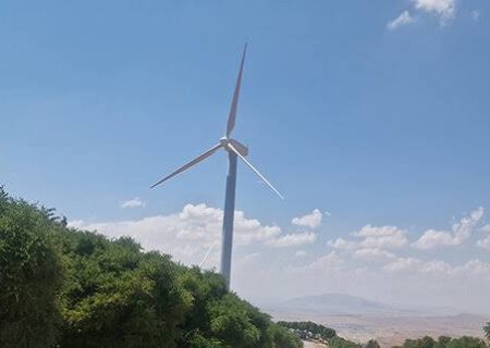 پس از سال‌ها توقف، توربین‌های بادی عینالی تبریز به چرخش درآمدند