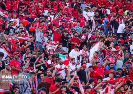 تراکتور و پرسپولیس بدون تماشاگر به میدان می‌روند